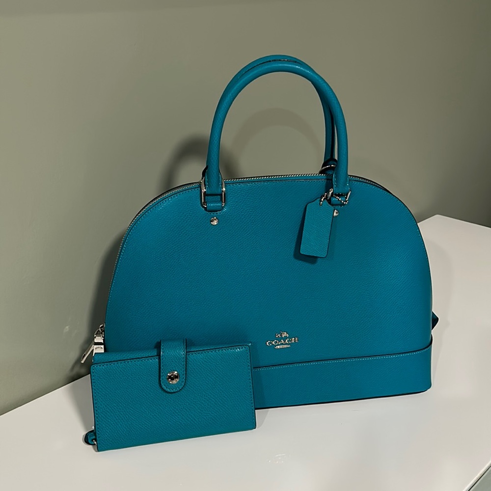 Coach purse n mini wallet
